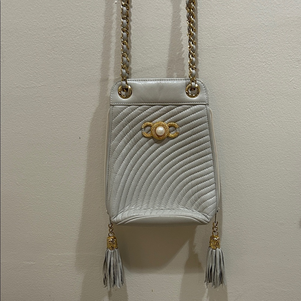 Elegant grey Quilted Shoulder Bag